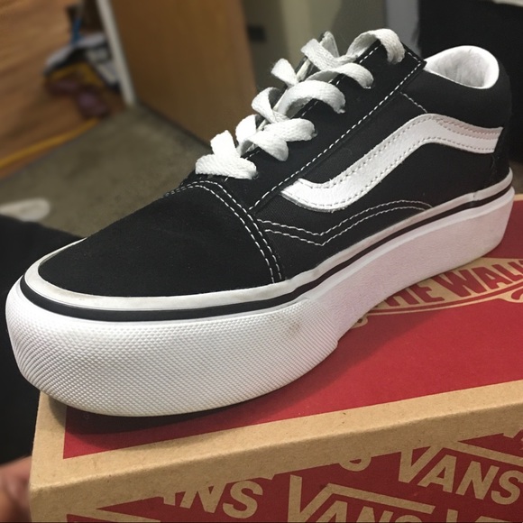 ❌❌SOLD❌❌ Vans Old School “Platform Version” - Picture 1 of 4